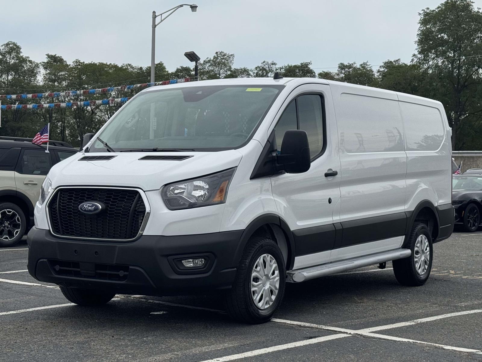 2023 Ford Transit Cargo photo 2
