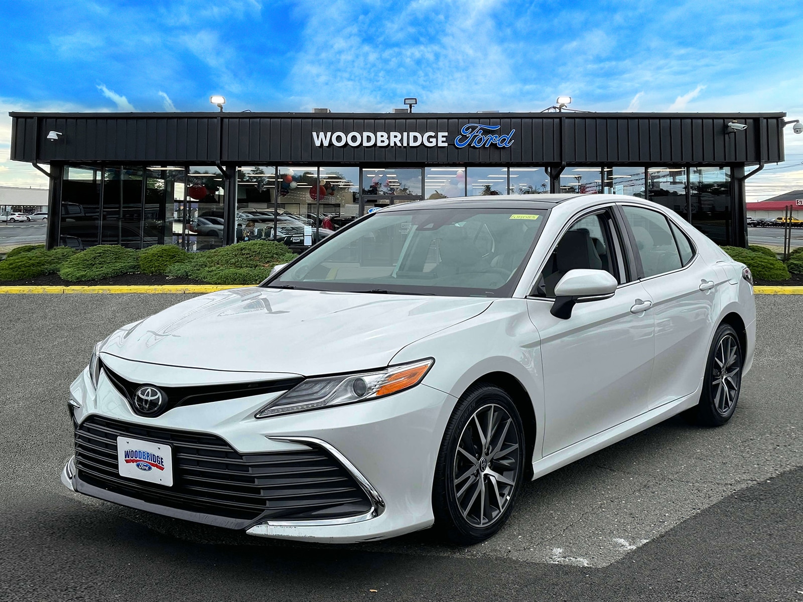 Used 2022 Toyota Camry XLE with VIN 4T1FZ1AK4NU066990 for sale in Iselin, NJ