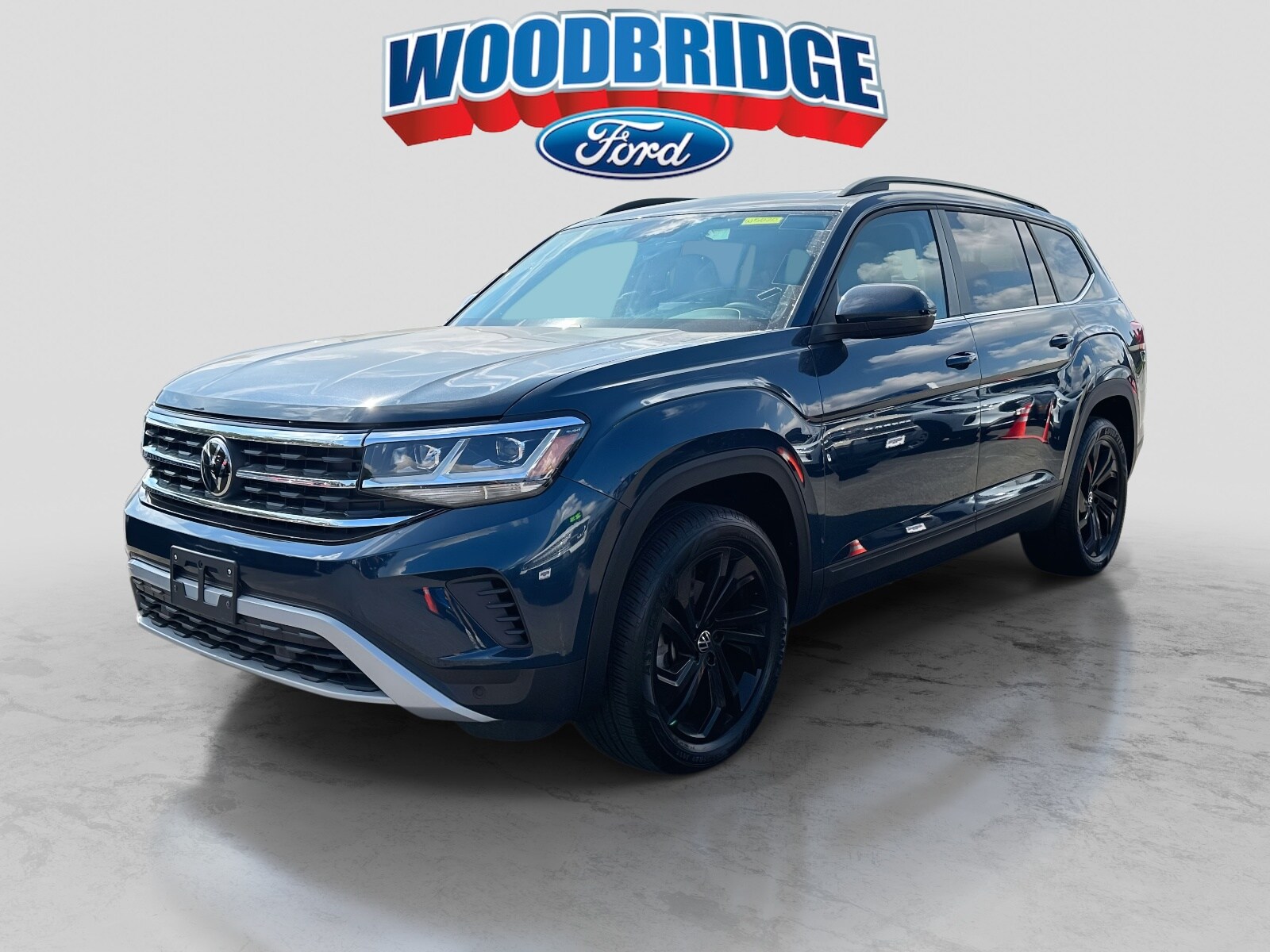 2022 Volkswagen Atlas V6 SE Technology photo 2