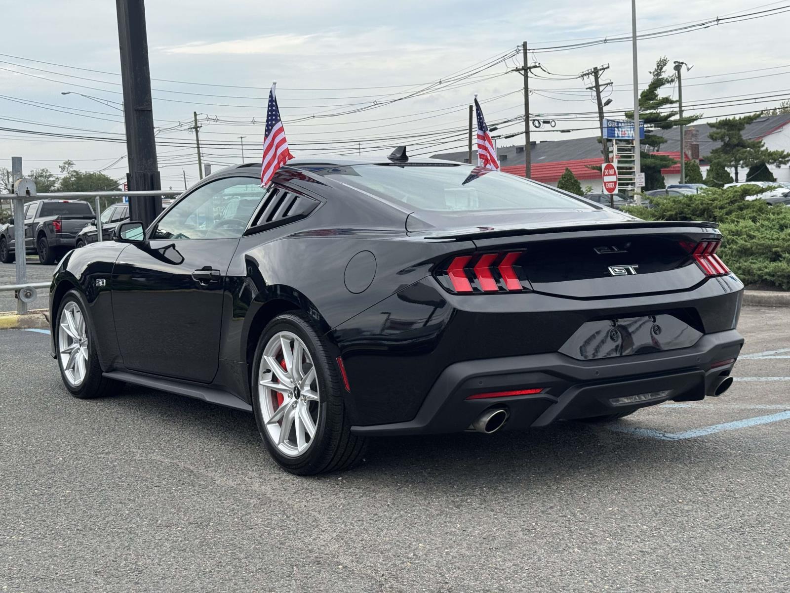 2024 Ford Mustang GT Premium photo 3