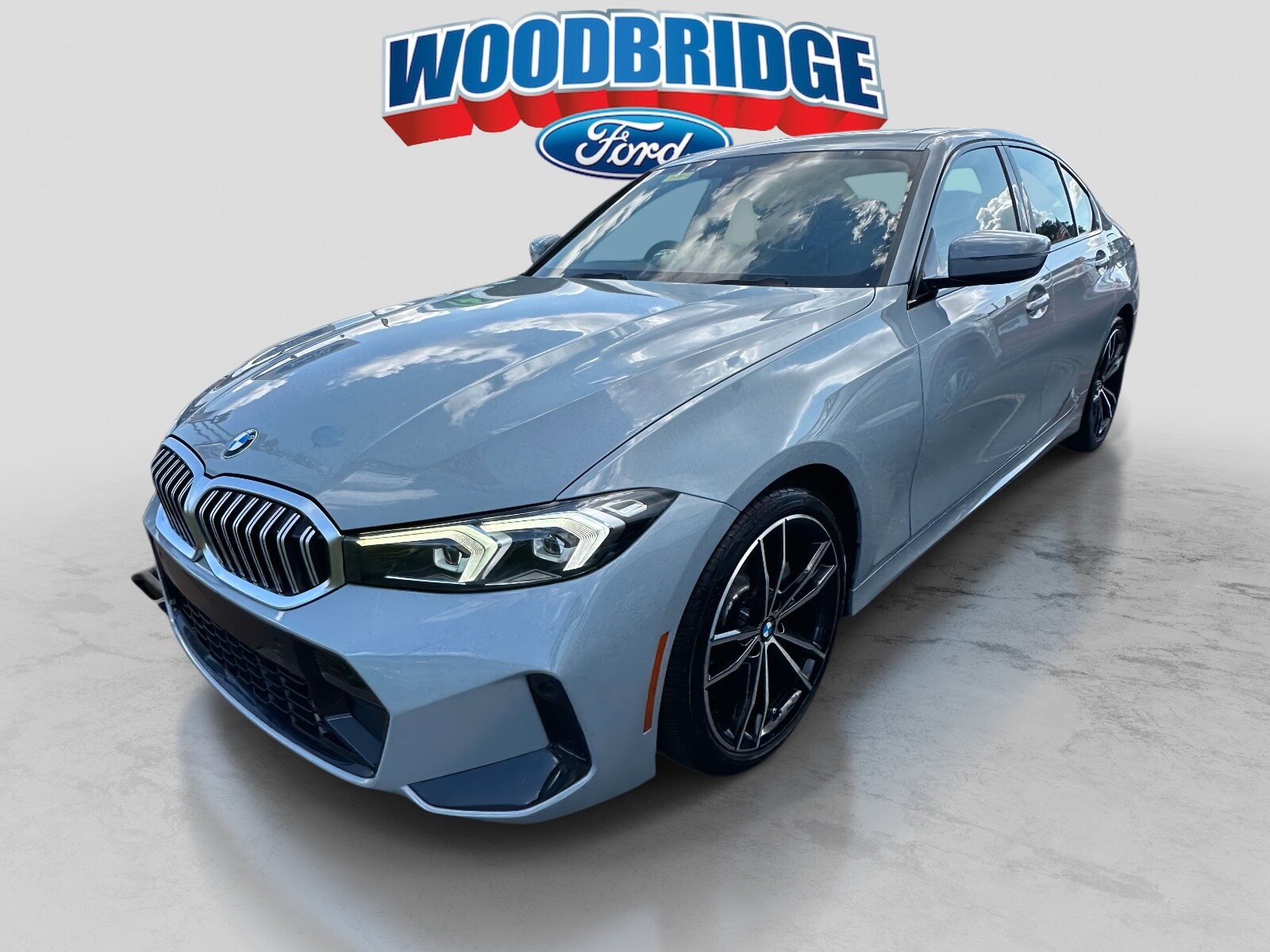 2024 Bmw 330i xDrive photo 2