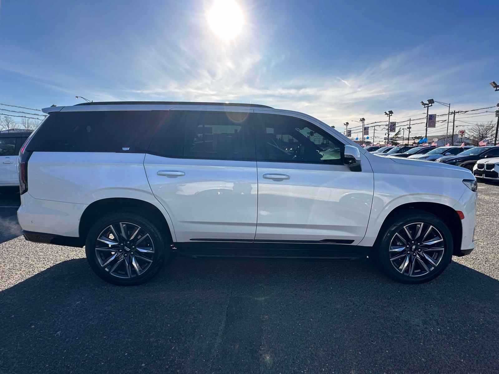 2021 Cadillac Escalade Sport photo 3