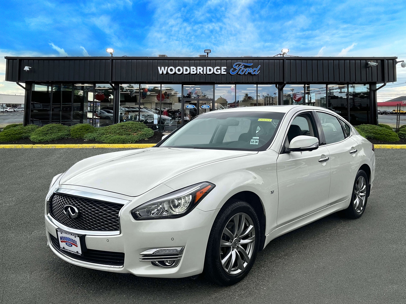 Used 2019 INFINITI Q70 LUXE with VIN JN1BY1AR0KM585181 for sale in Iselin, NJ