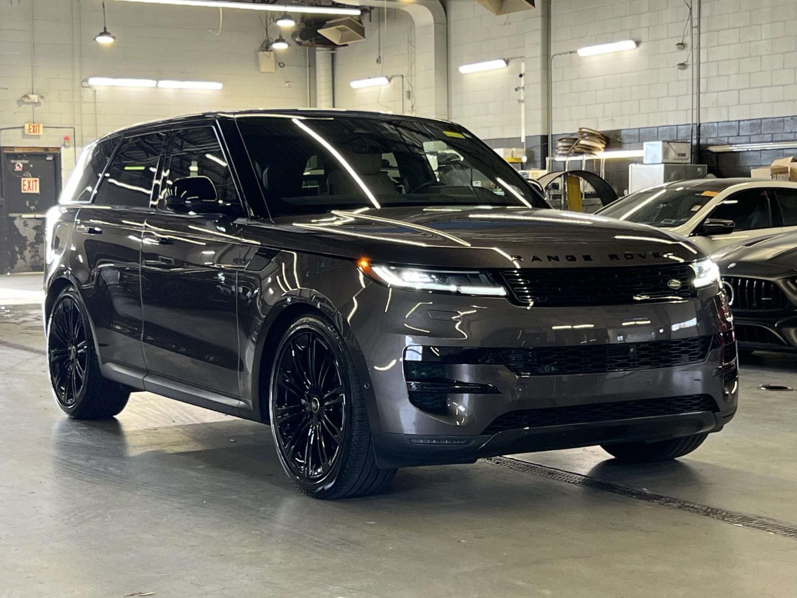 2024 Land Rover Range Rover Sport SE's photo