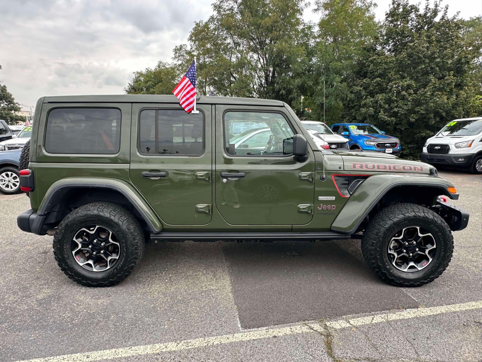 2020 Jeep Wrangler Unlimited Recon Sport photo 3