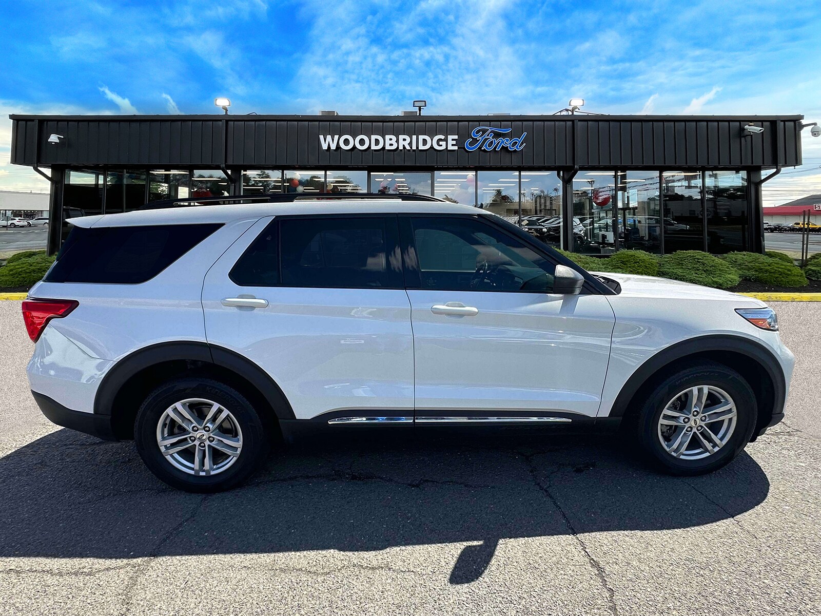 2022 Ford Explorer XLT photo 3