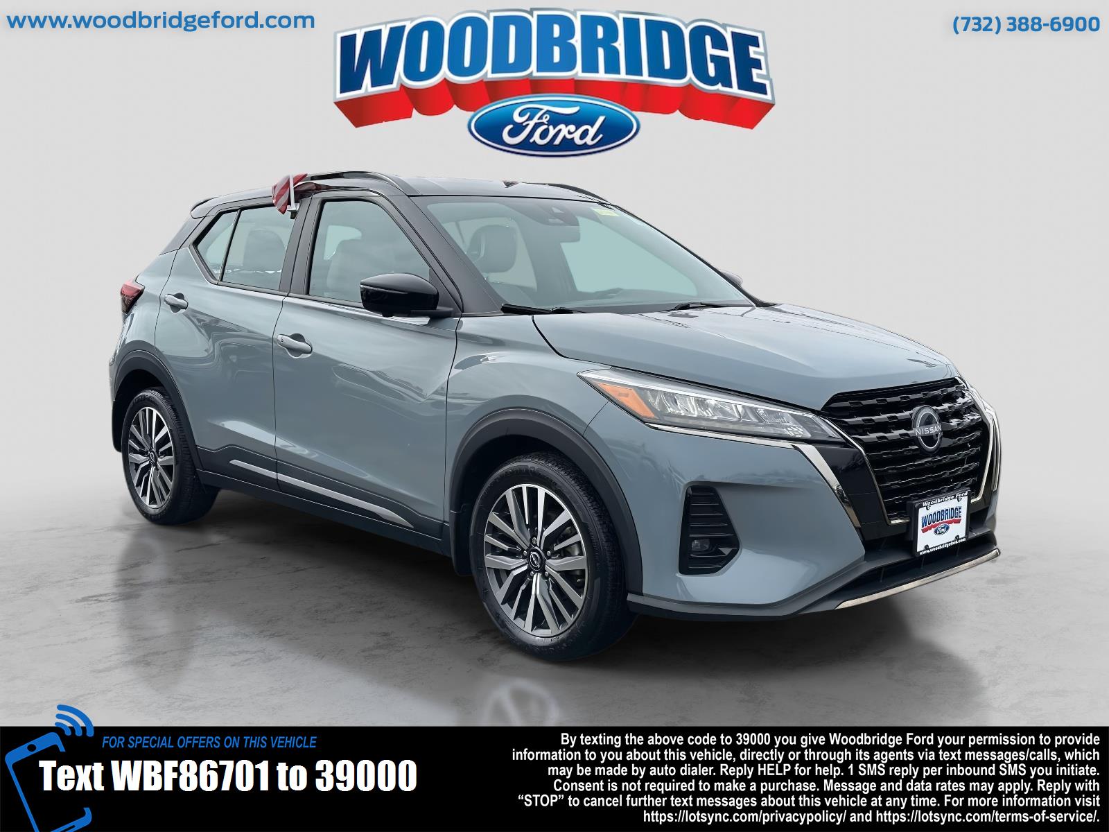 2023 Nissan Kicks SR