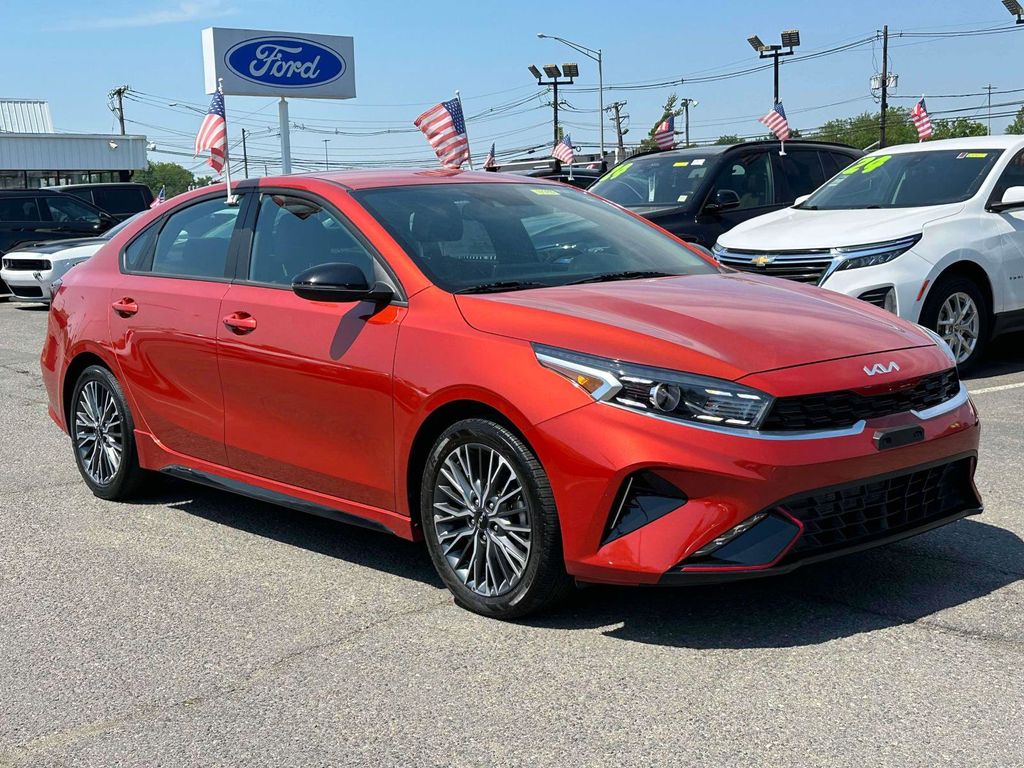 2023 Kia Forte GT-Line AT's photo