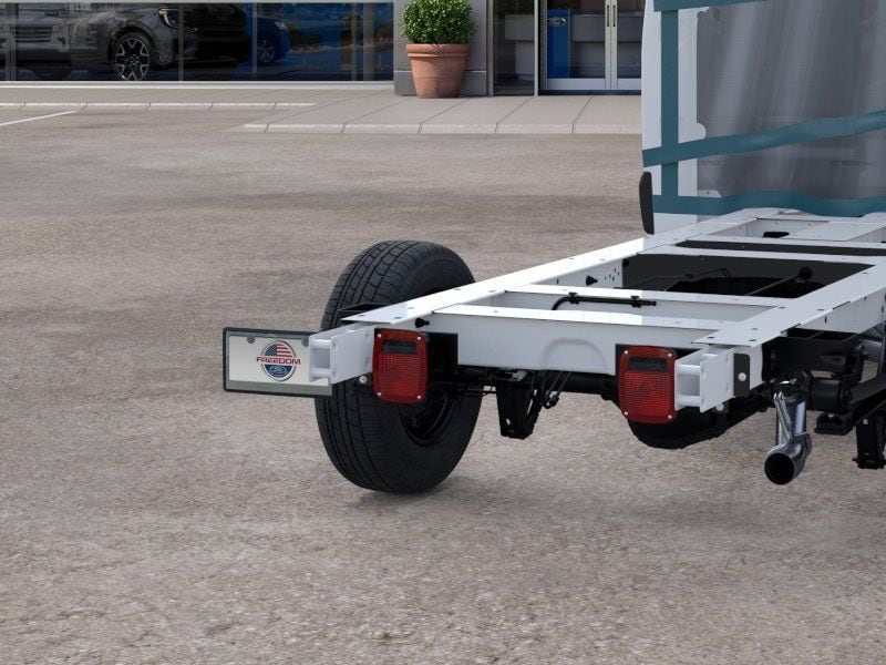 2025 Ford Transit Cutaway Base - Photo 21