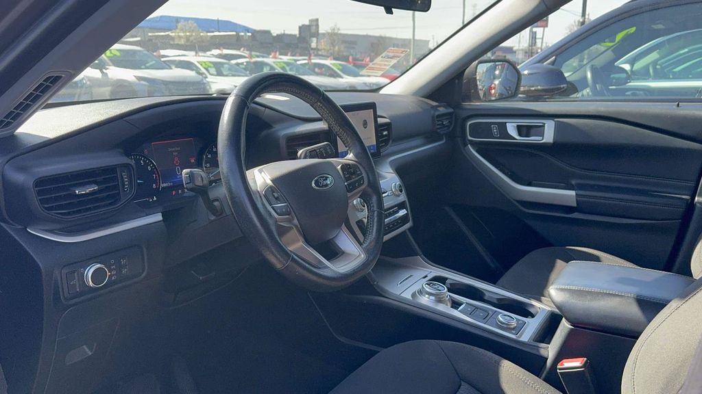 2022 Ford Explorer XLT - Photo 29