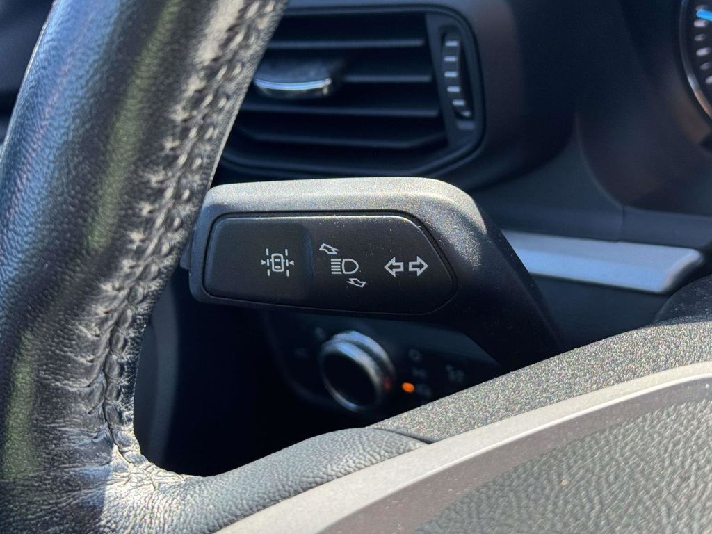 2022 Ford Explorer XLT - Photo 22