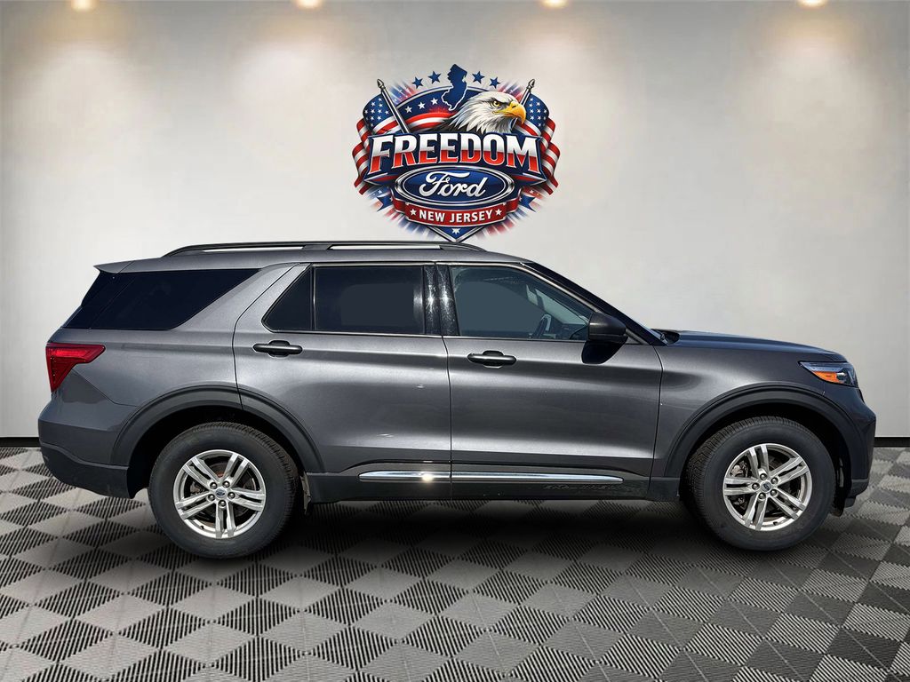 2022 Ford Explorer XLT - Photo 6