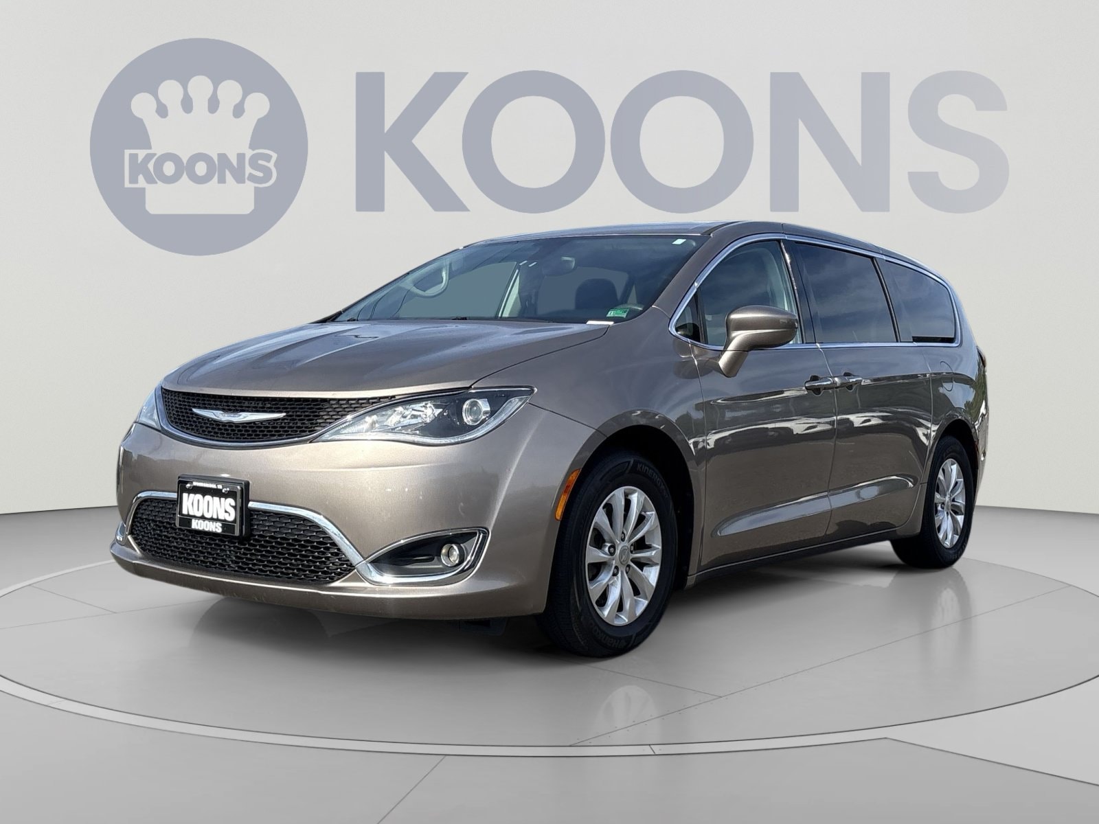 Used 2018 Chrysler Pacifica Touring Plus with VIN 2C4RC1FG7JR111726 for sale in Woodbridge, VA