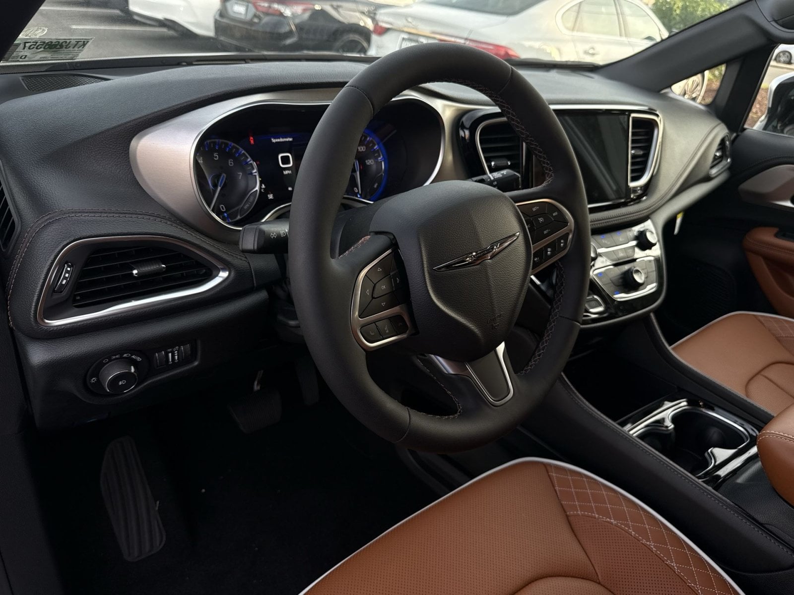 2026 Chrysler Pacifica Pinnacle - Photo 16