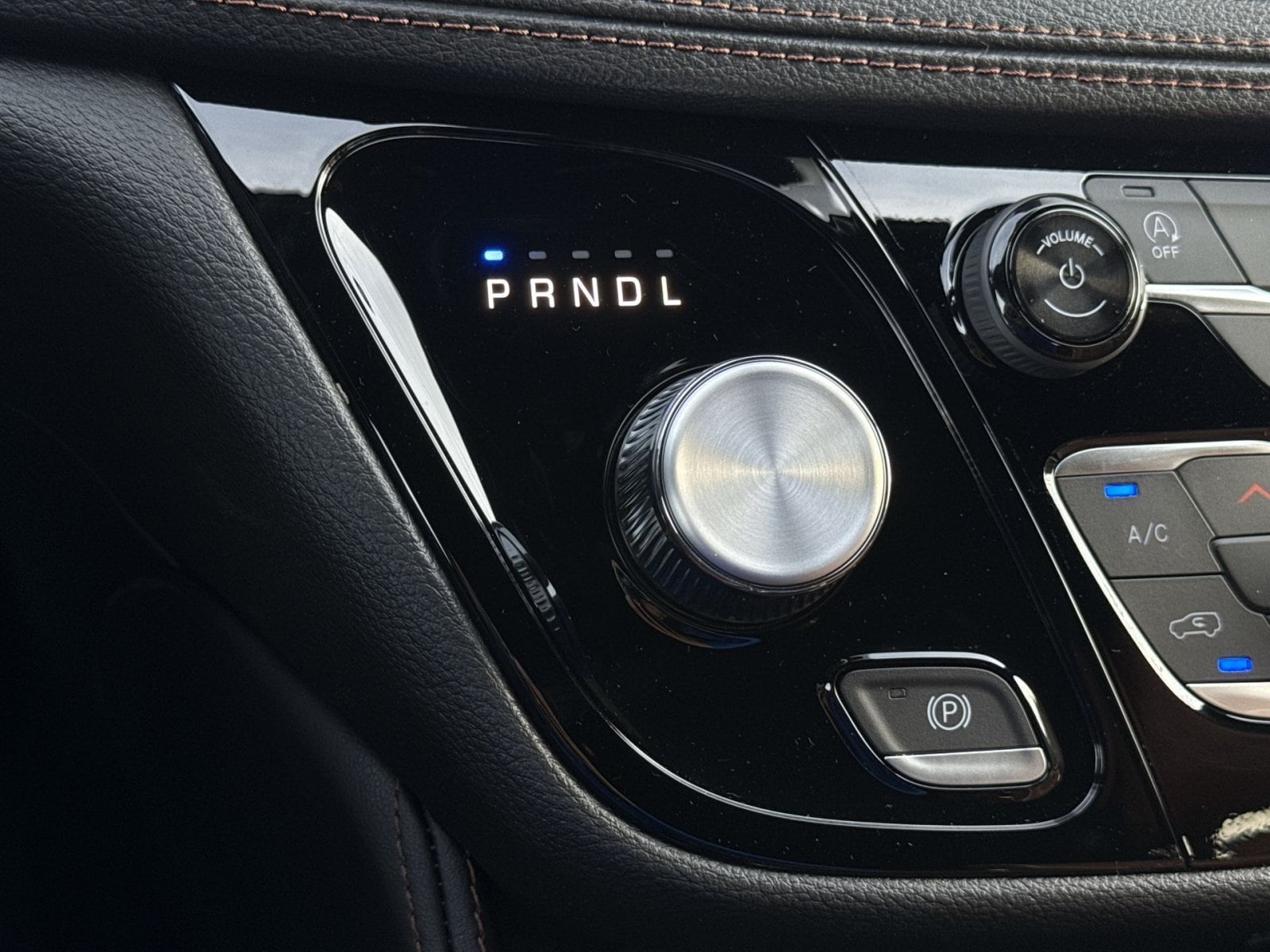 2026 Chrysler Pacifica Pinnacle - Photo 22