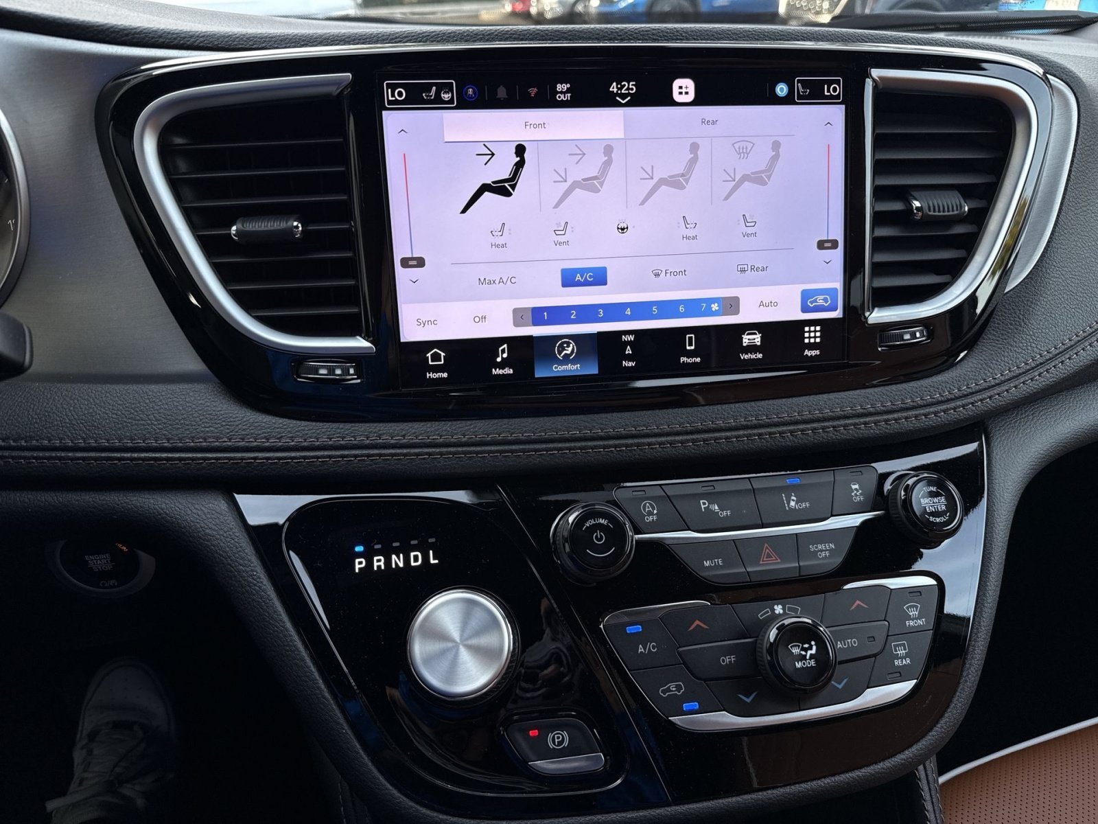 2026 Chrysler Pacifica Pinnacle - Photo 21