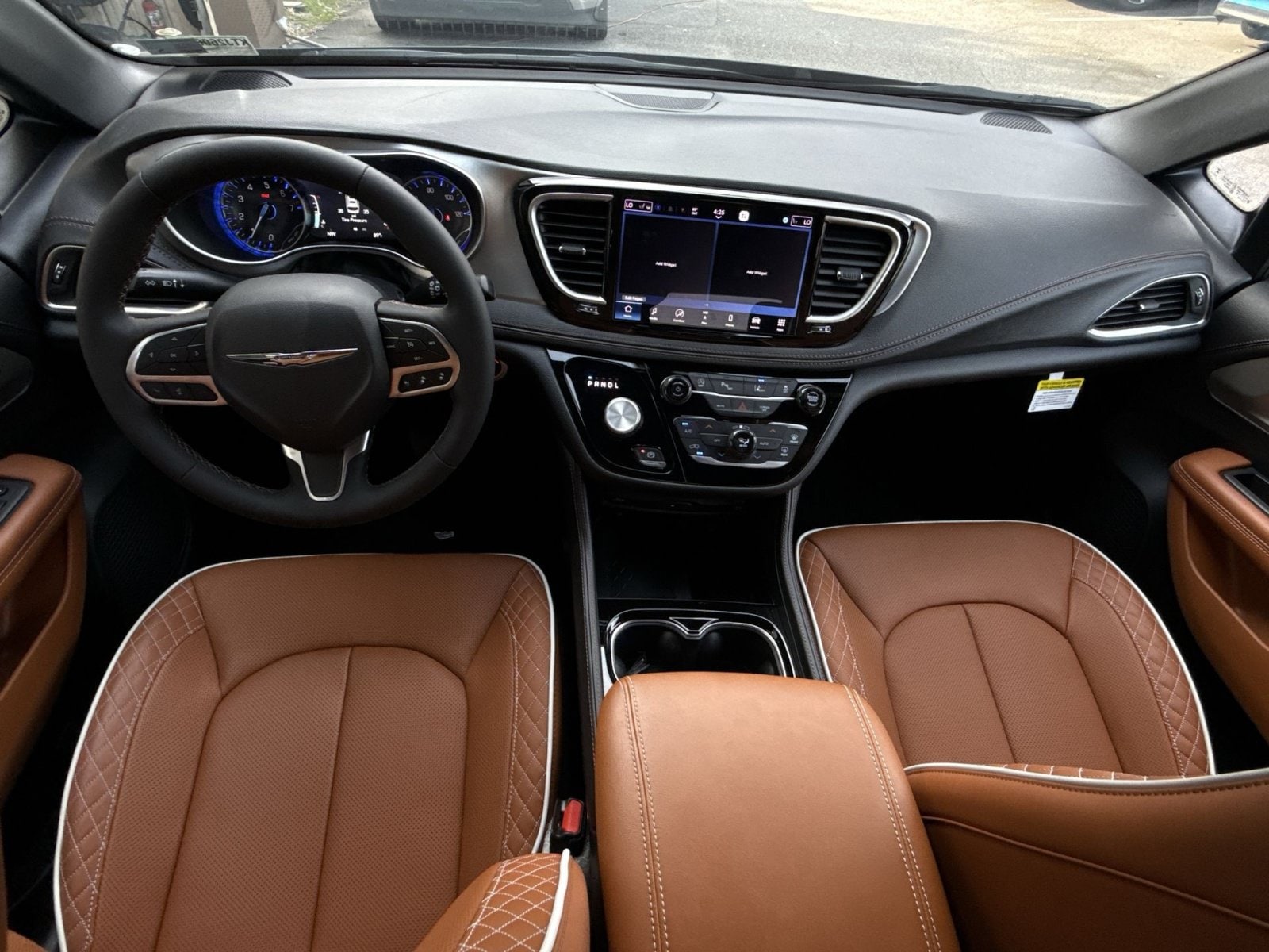 2026 Chrysler Pacifica Pinnacle - Photo 23