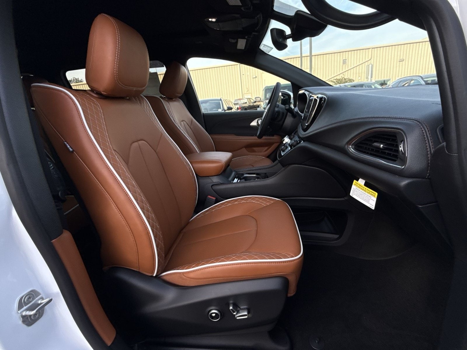 2026 Chrysler Pacifica Pinnacle - Photo 29