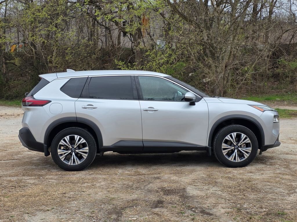 Used 2022 Nissan Rogue SV