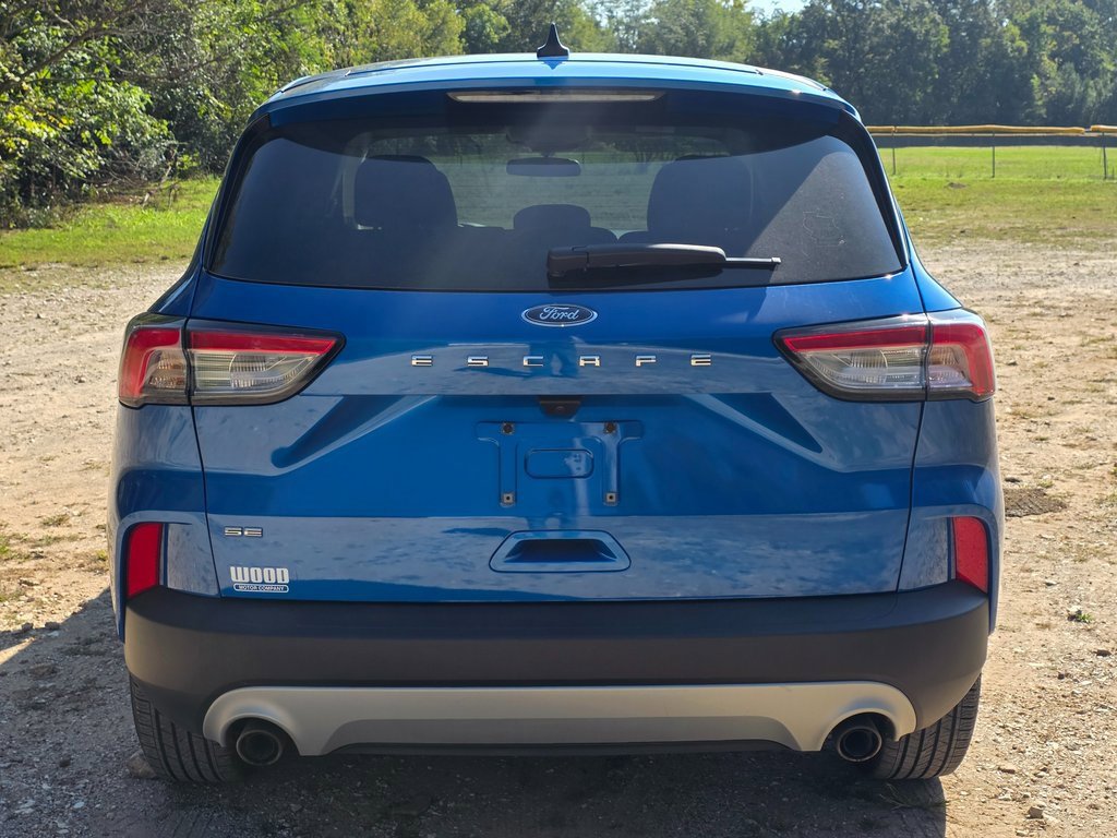 2021 Ford Escape SE photo 3