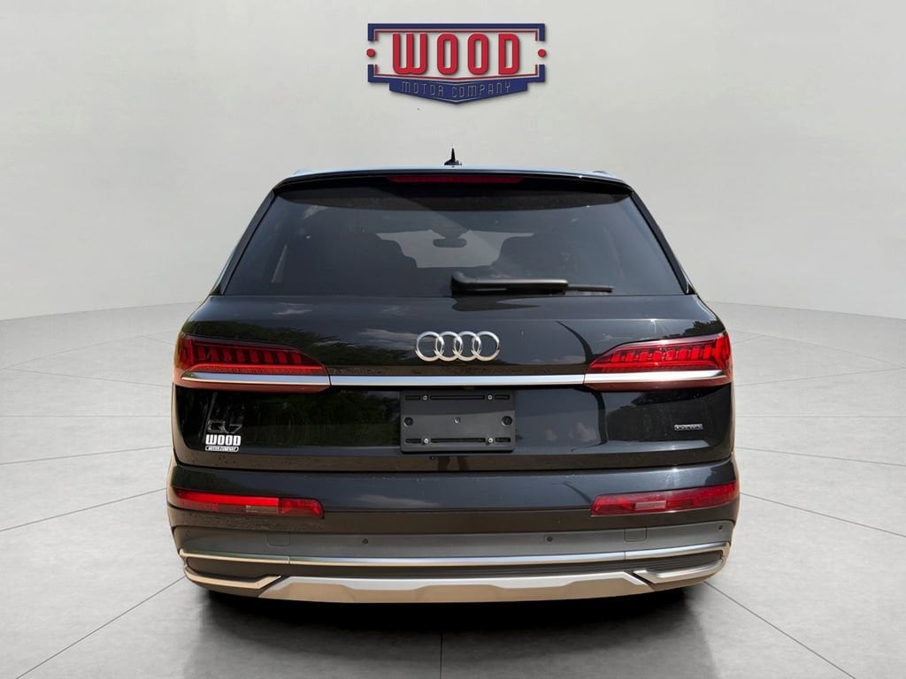 Used 2024 Audi Q7 Premium Plus