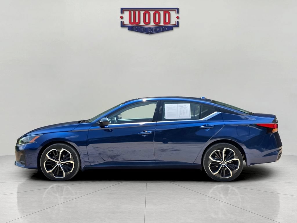 Used 2023 Nissan Altima 2.5 SR