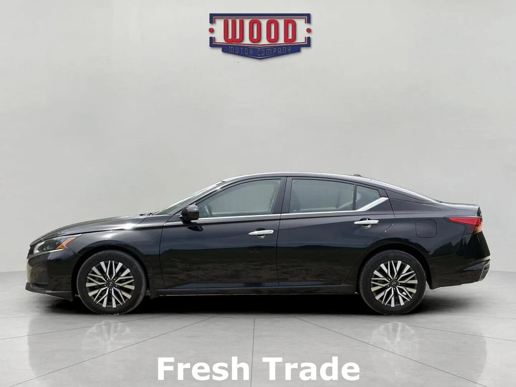 Used 2023 Nissan Altima 2.5 SV