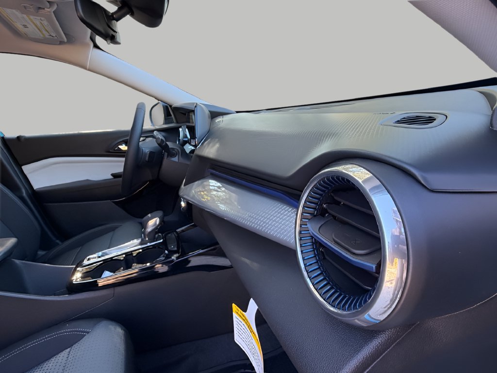 2026 Chevrolet Trax LT - Photo 12