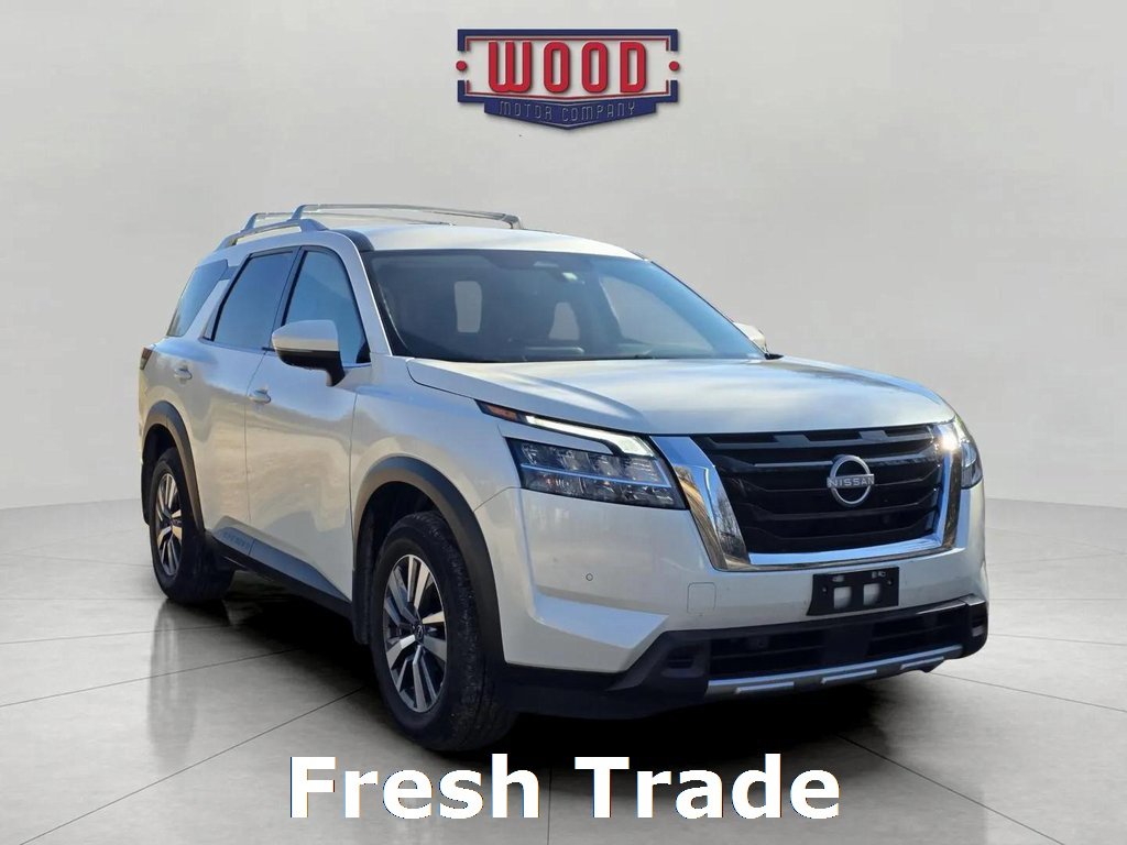 2024 Nissan Pathfinder SL's photo