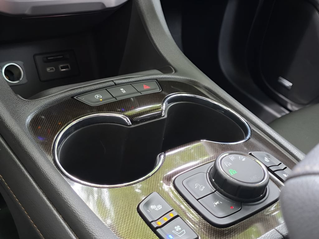 2023 GMC Acadia AT4 - Photo 31