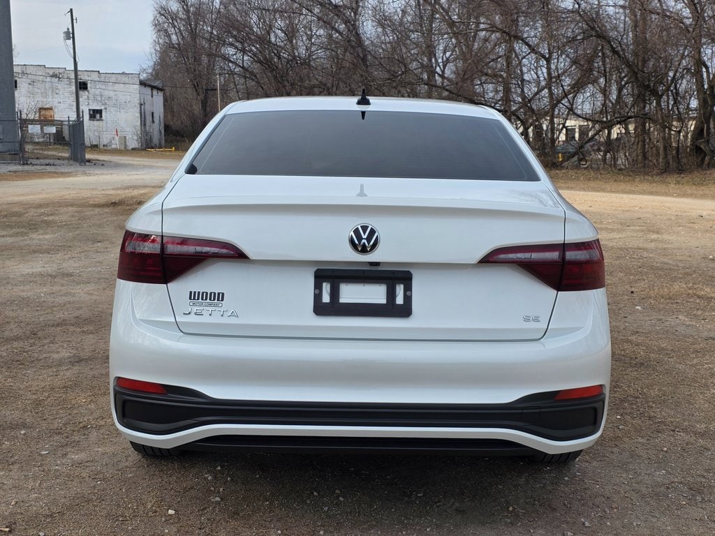 Used 2024 Volkswagen Jetta SE