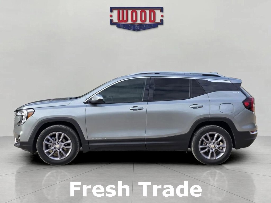 Used 2024 GMC Terrain SLT SUV