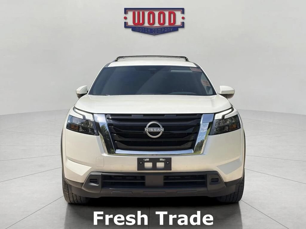 Used 2024 Nissan Pathfinder SV