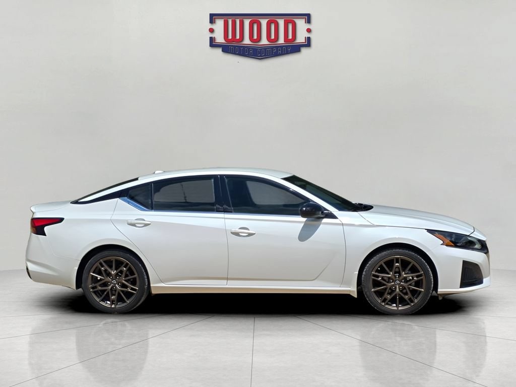 Used 2025 Nissan Altima SR