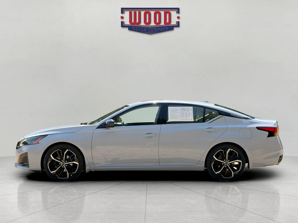 Used 2024 Nissan Altima 2.5 SR