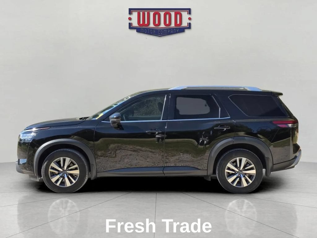 Used 2024 Nissan Pathfinder SL