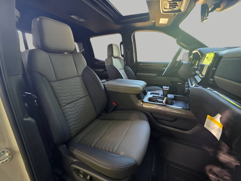 2026 Chevrolet Silverado 1500 ZR2 - Photo 12