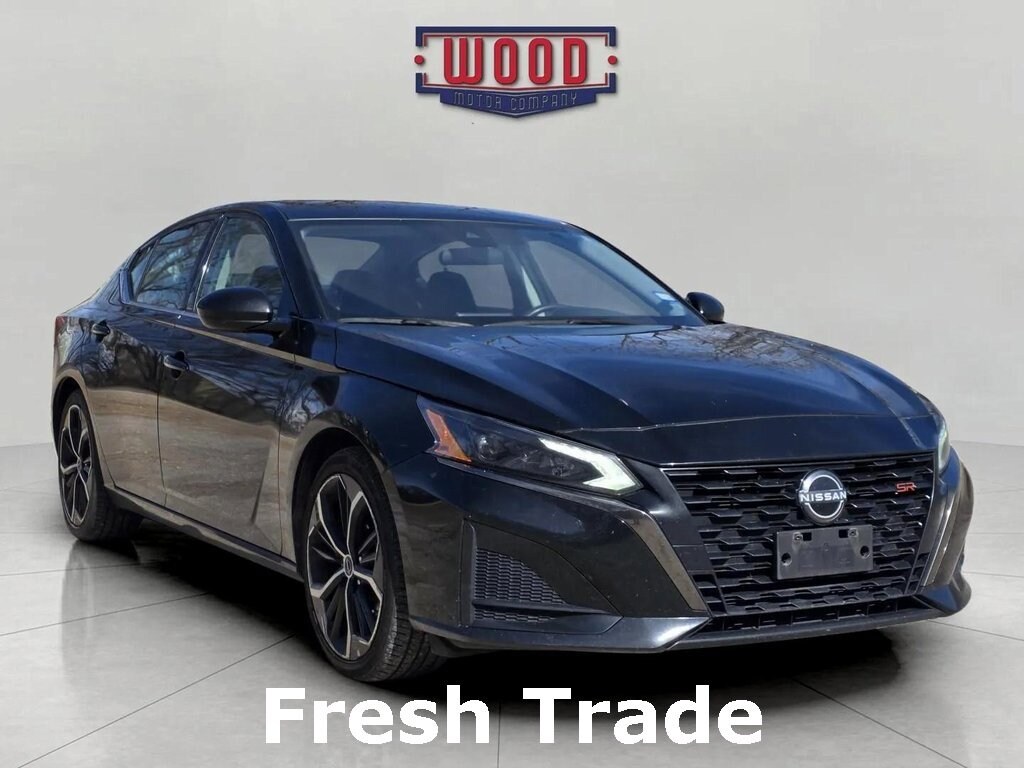 Used 2024 Nissan Altima 2.5 SR