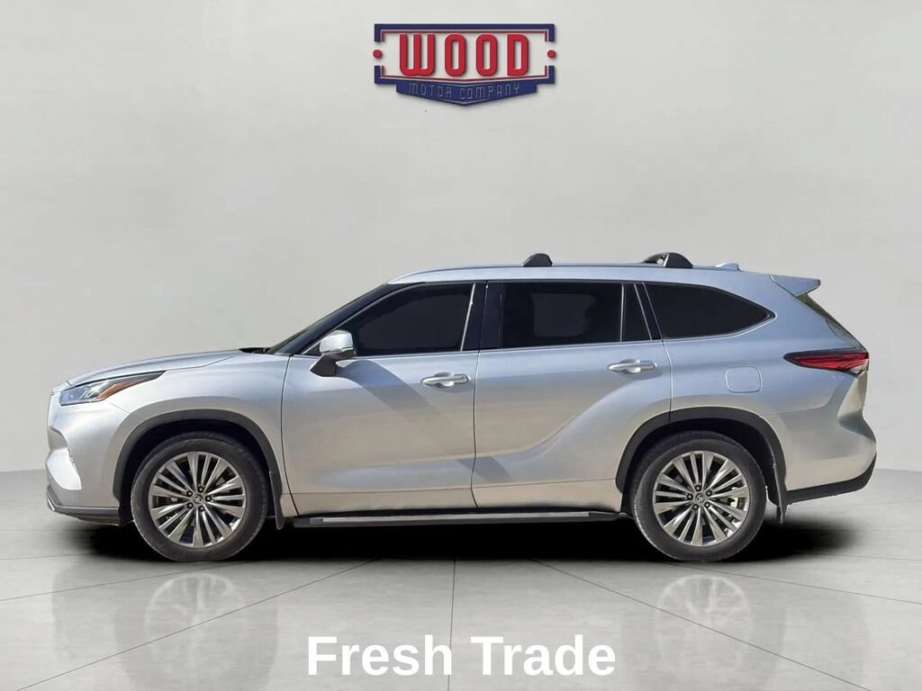 Used 2022 Toyota Highlander Hybrid Platinum