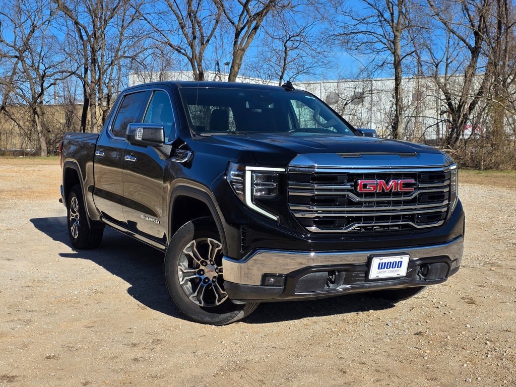 2024 GMC Sierra SLT's photo