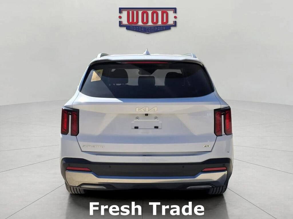 Used 2024 Kia Sorento S