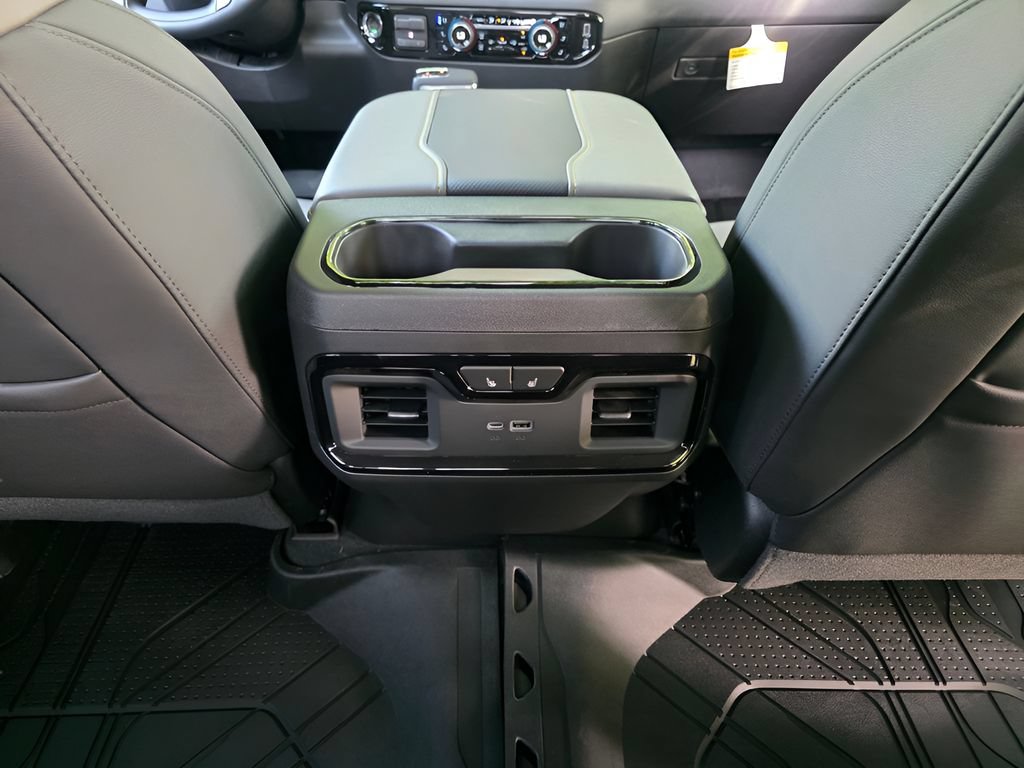 2026 Chevrolet Silverado 1500 ZR2 - Photo 9