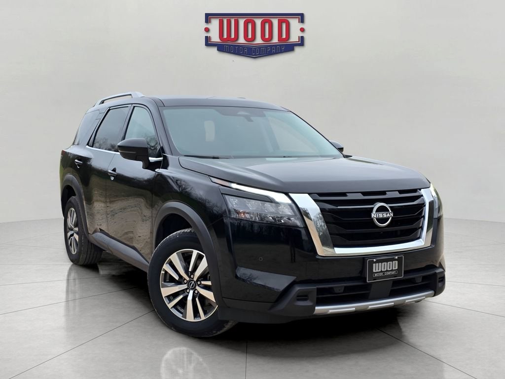 Used 2025 Nissan Pathfinder SL