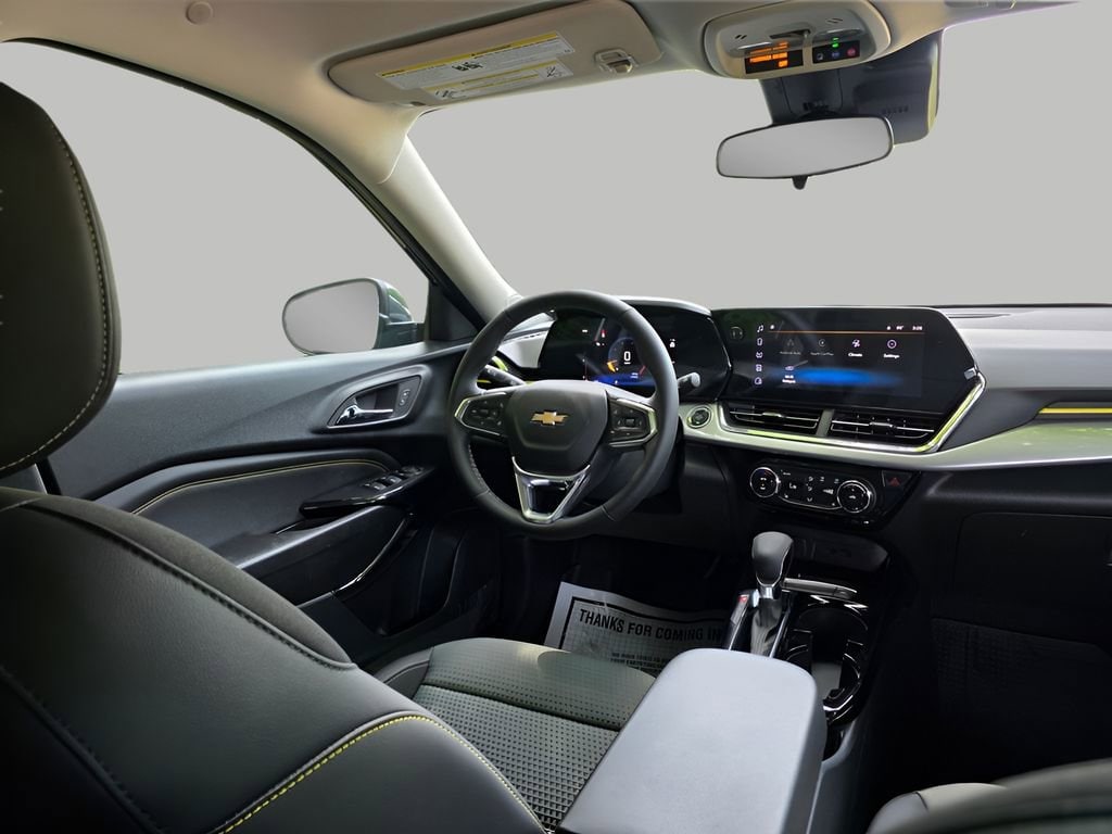 2026 Chevrolet Trax LT - Photo 9