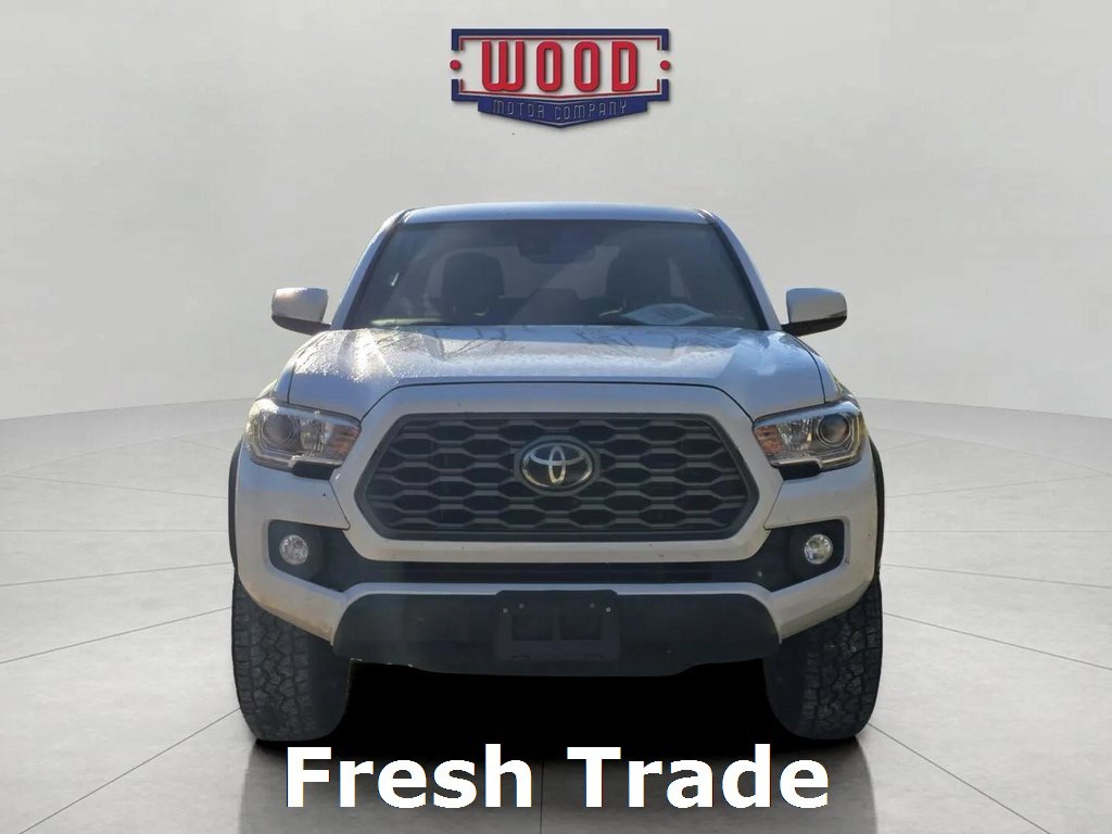 2020 Toyota Tacoma V6 4x4 photo 2