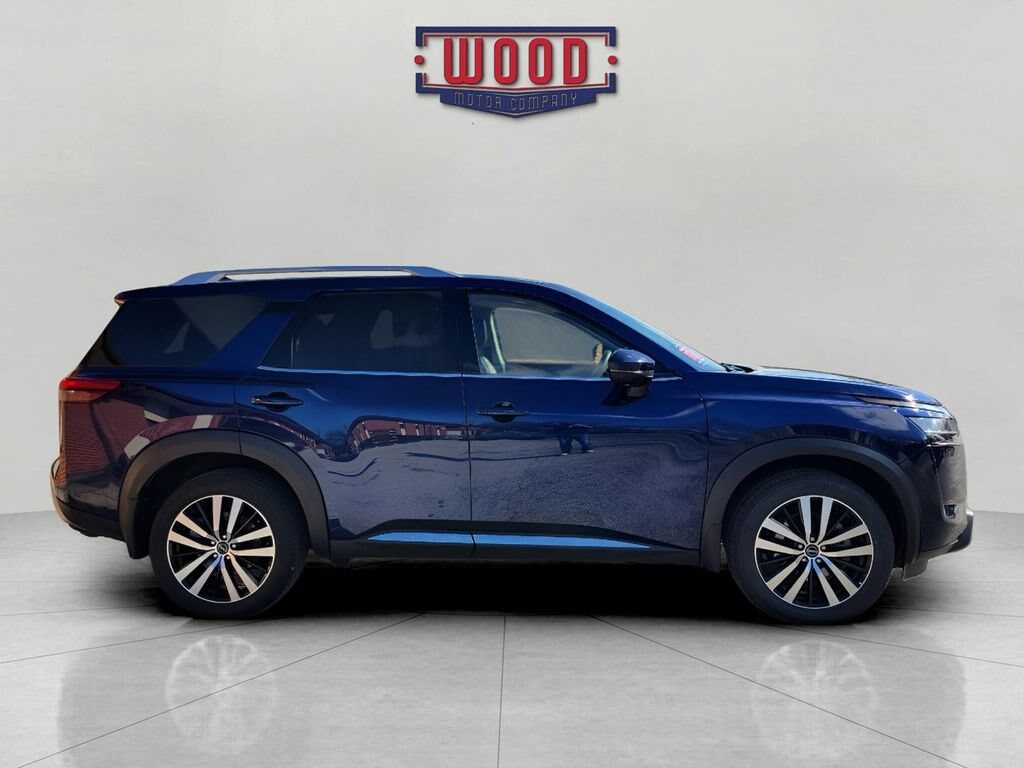 Used 2023 Nissan Pathfinder Platinum