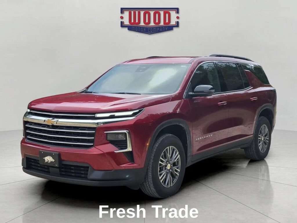 Used 2025 Chevrolet Traverse LT SUV