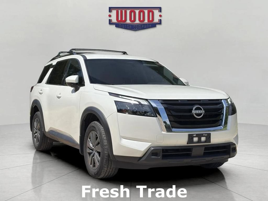 Used 2024 Nissan Pathfinder SV