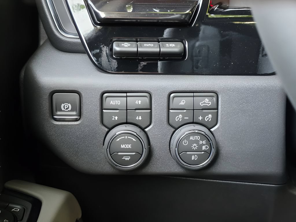 2026 Chevrolet Silverado 1500 ZR2 - Photo 25
