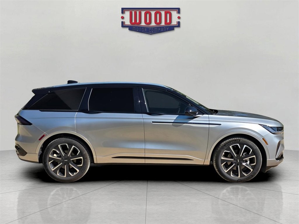 Used 2025 Lincoln Nautilus Reserve